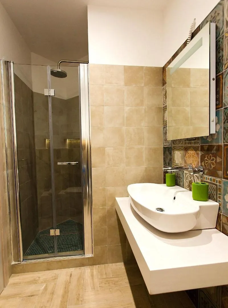 Bed & Breakfast B&B Shining Avola