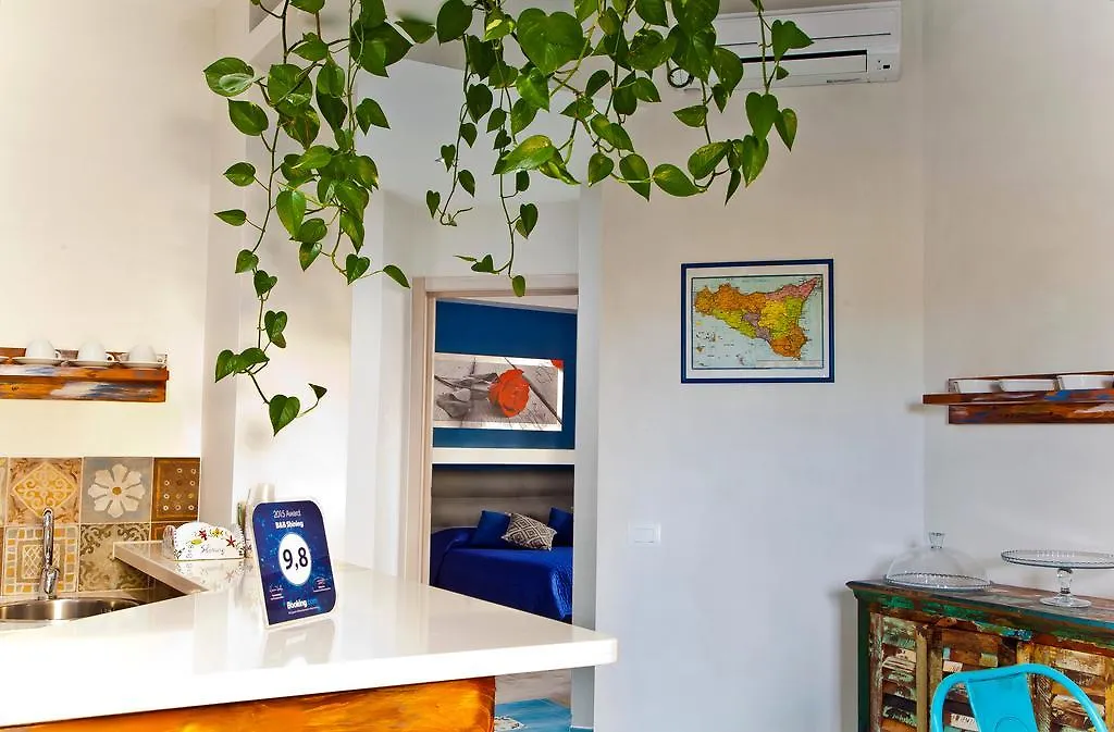 *** Bed & Breakfast B&B Shining Avola Italy