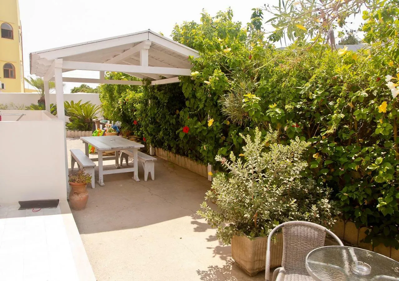 B&B Shining Avola Bed & Breakfast