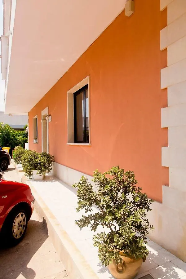 Bed & Breakfast B&B Shining Avola